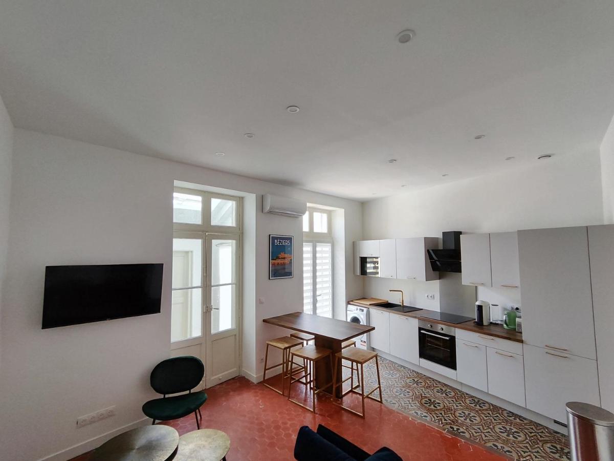 Appartement Bright And Modern 3-bedroom Apartment, 90m2 With Air Condition, In *